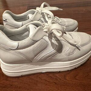 Voile Blanche Size 38 Lightist gray with white platform